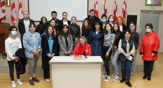 ტრენინგი თემაზე: „როგორ აღვზარდოთ ჯანსაღი თაობა“