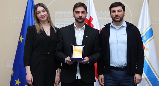 თბილისის საკრებულოში სტუდენტური ინტელექტუალური თამაშებისა და დებატების ტურნირის გამარჯვებულთა დაჯილდ...